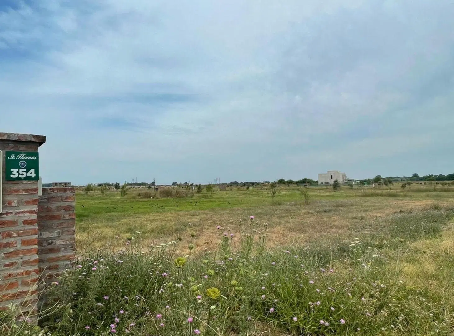 LOTE 700 M2 EN VENTA SAINT THOMAS CHICO- FINANCIA 4