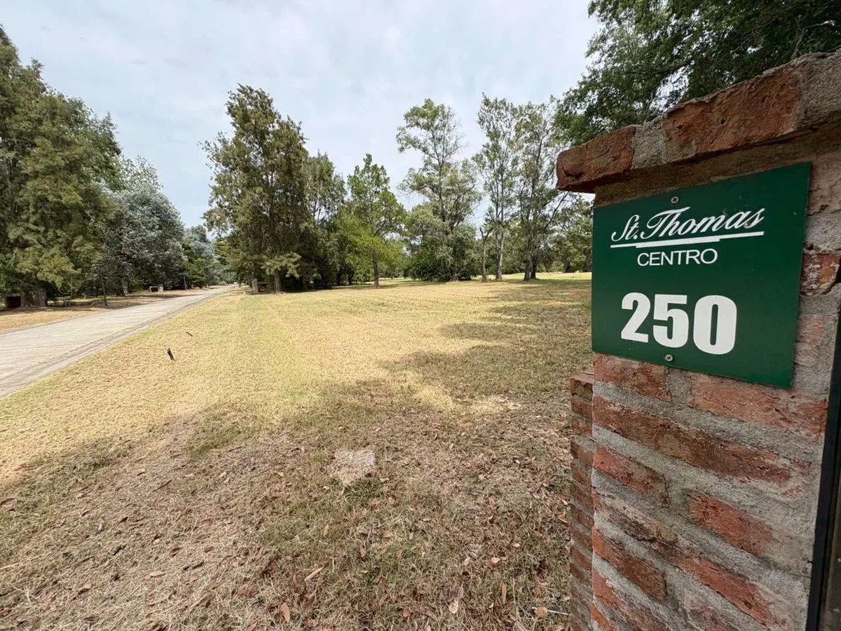 LOTE 833M2 EN VENTA SAINT THOMAS CENTRO- PERMUTA 4
