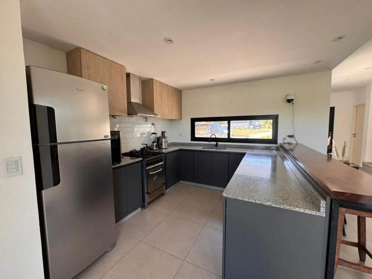 CASA 4 AMB EN VENTA ALVAREZ DEL BOSQUE PURA LUZ 2