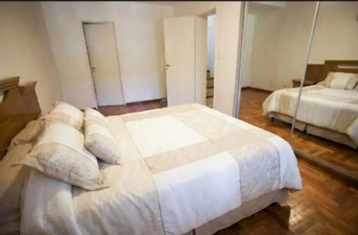 Venta Casa Cochera Jardín Pileta Villa del Parque 5