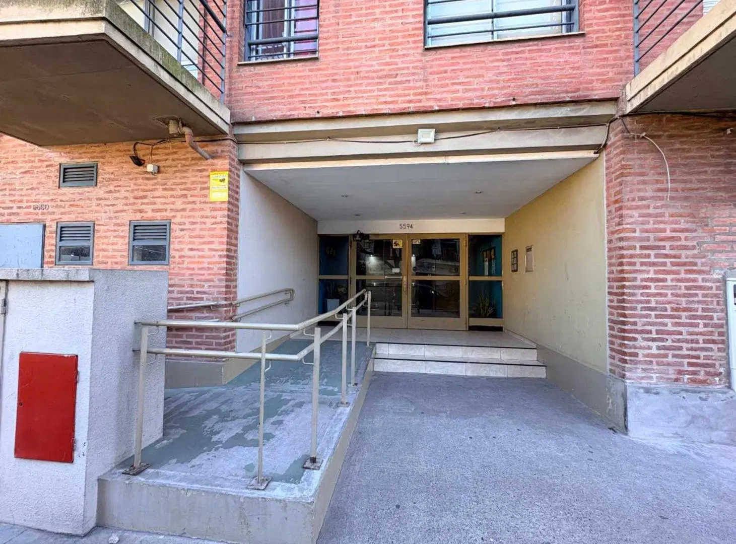 ALQUILER DEPTO. 3 AMB LUGANO CON BALCON 4