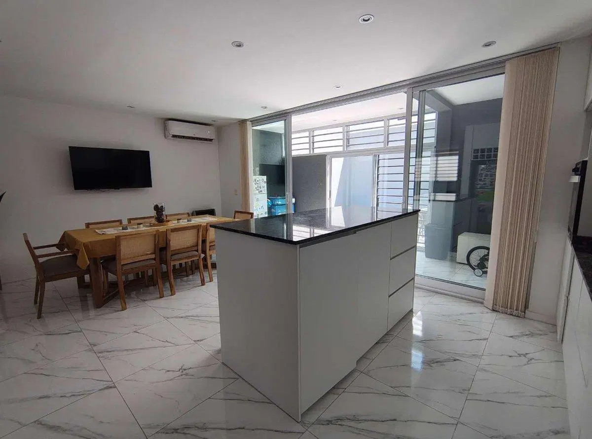 CASA 5 AMB EN VENTA VILLA BALLESTER PATIO TERRAZA 3