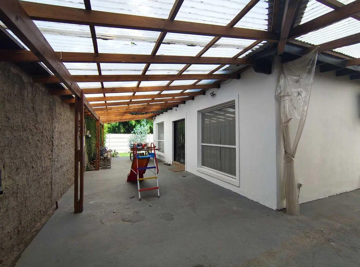 CASA 3 AMB EN VENTA EN ALBERTI C/ PILETA Y COCHERA 2