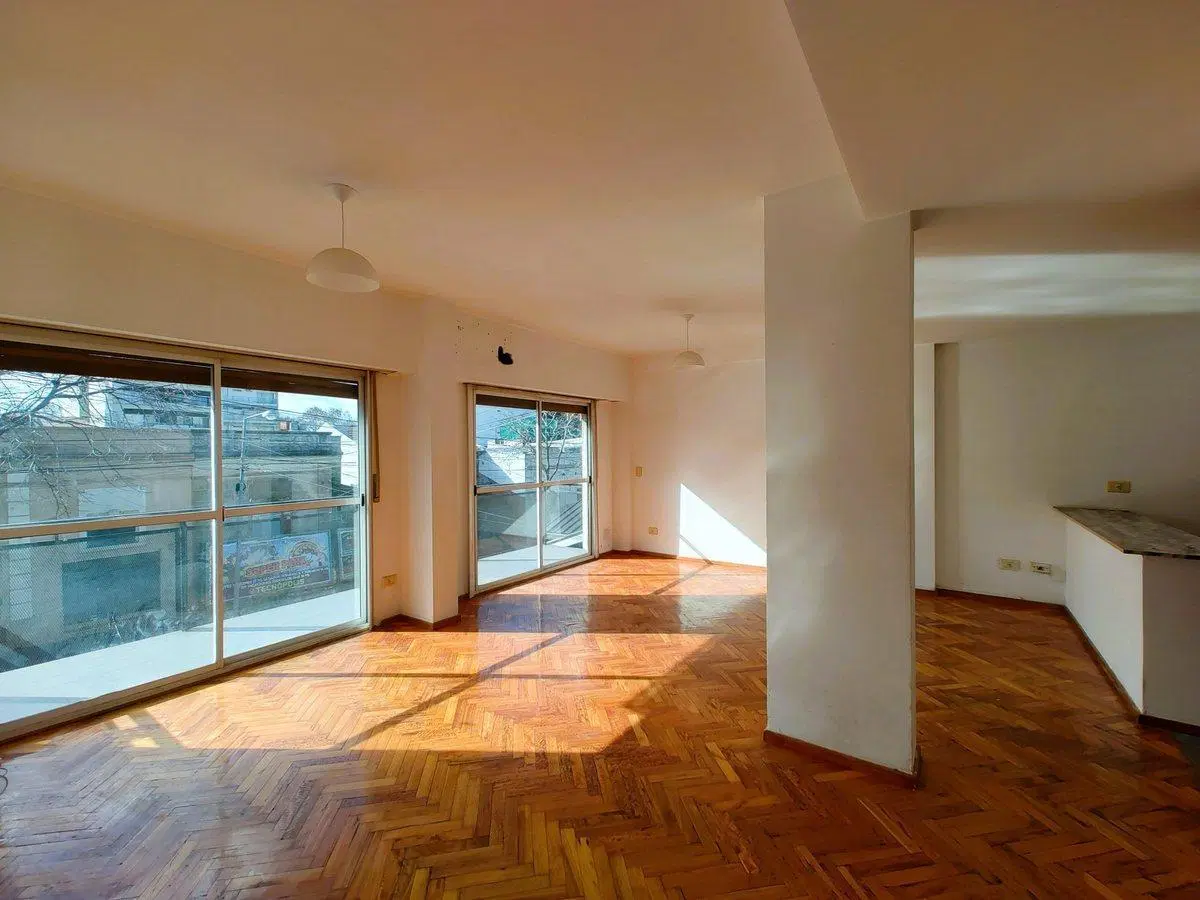Depto 2 amb en venta San Martin centro con cochera 4