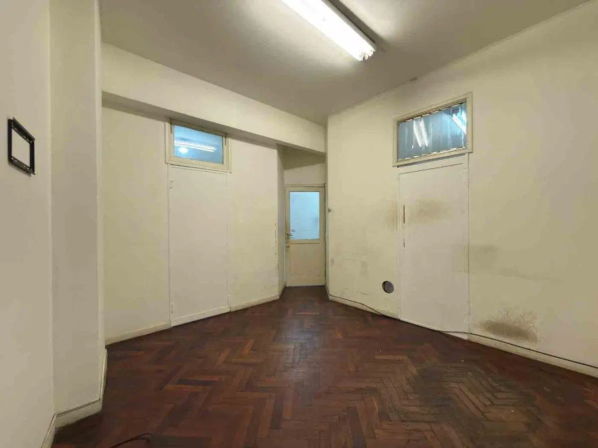 VENTA 2 AMB - TIPO OFICINA, A RECICLAR - BALVANERA 5