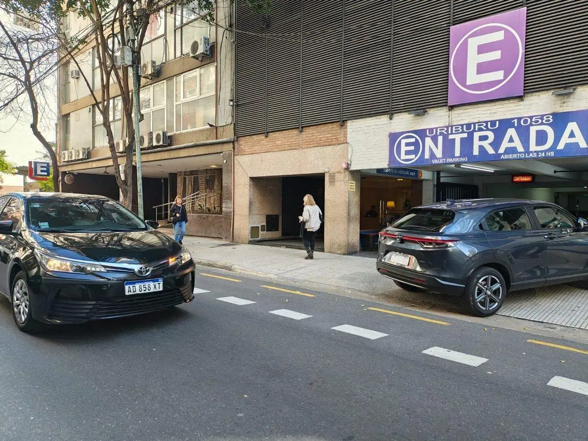VENTA COCHERA EN RECOLETA OPORTUNIDAD! 5
