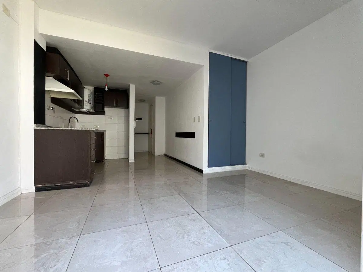 MONOAMBIENTE CON JARDIN EN VENTA, SÁENZ PEÑA 3