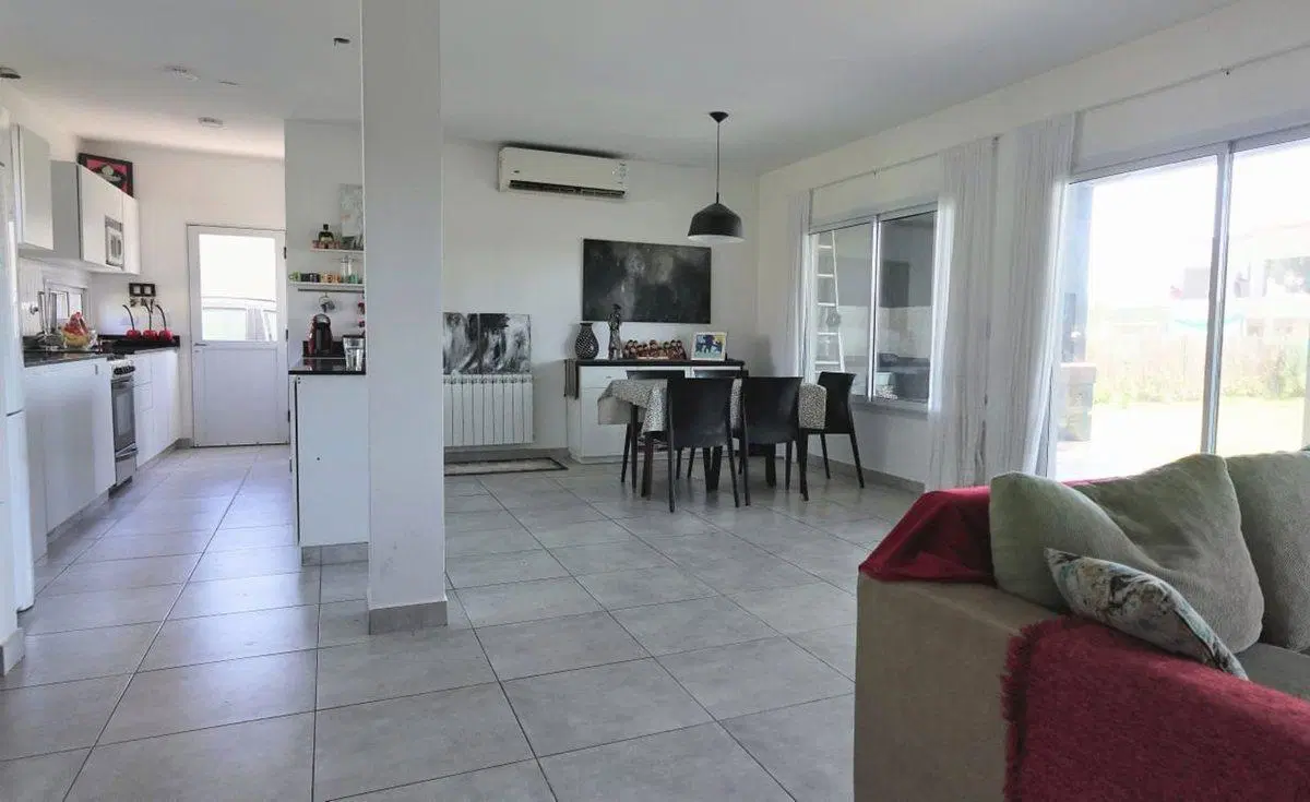 VENTA CASA 5 AMBIENTES PILAR BARRIO SANTO TOMAS 8