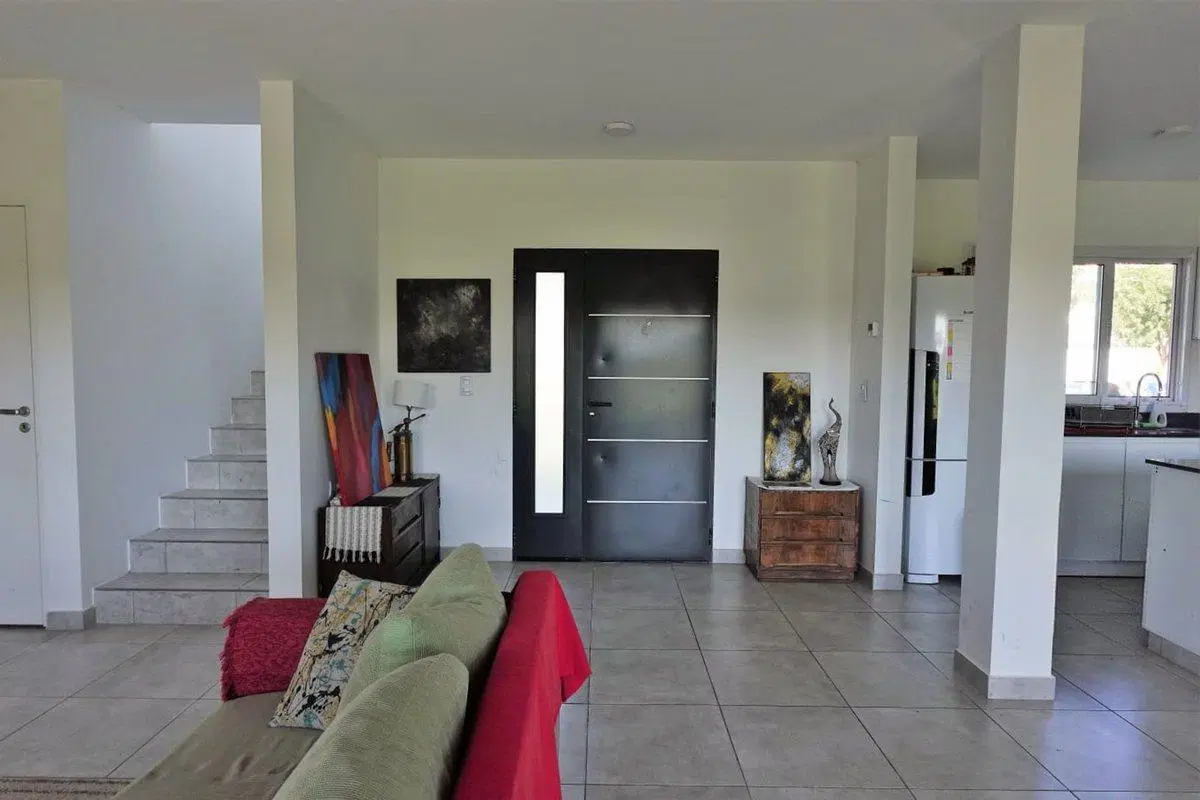 VENTA CASA 5 AMBIENTES PILAR BARRIO SANTO TOMAS 3