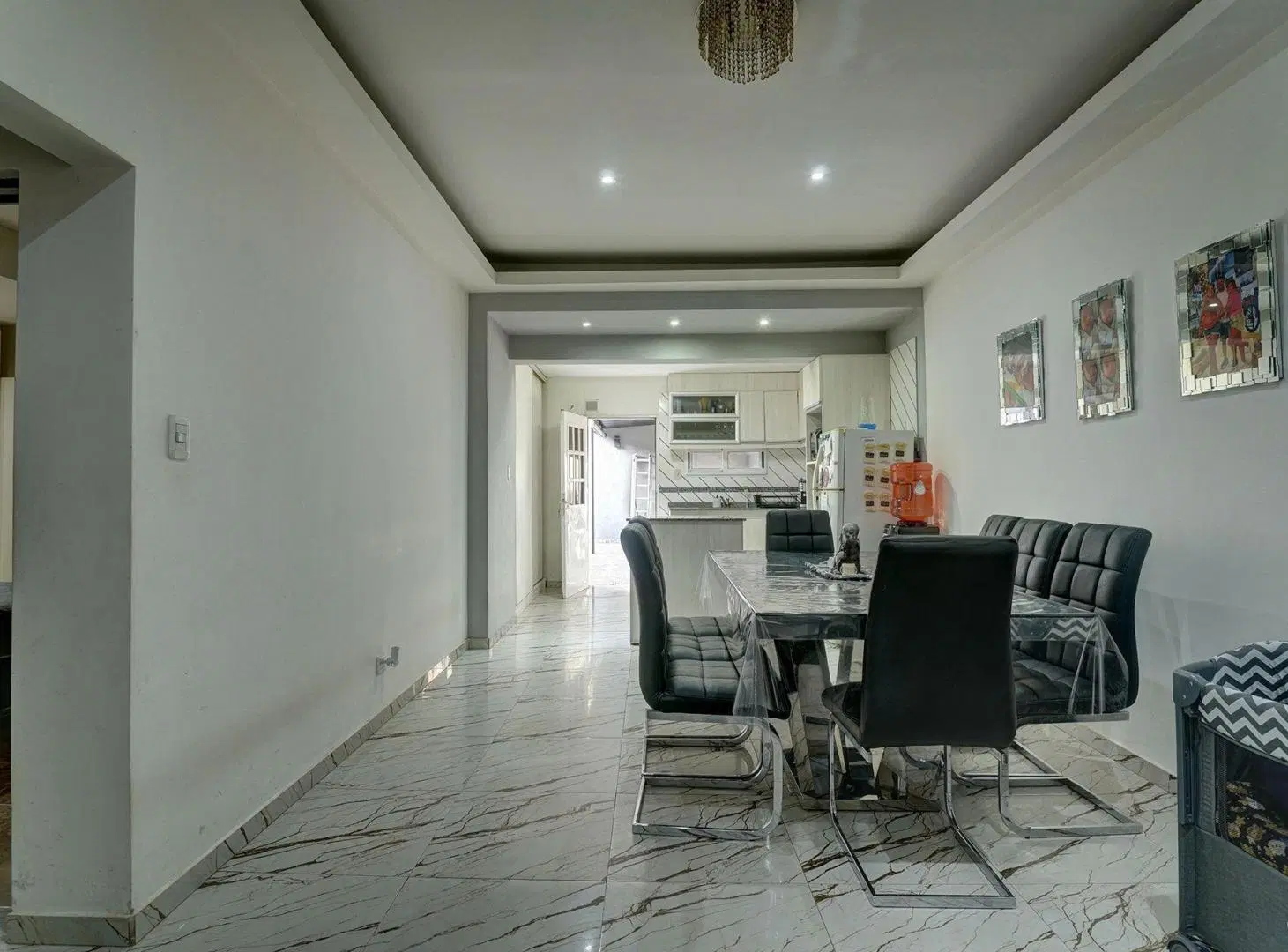 VENTA CASA 3 AMB CON PATIO Y COCHERA EN CIUDADELA 2