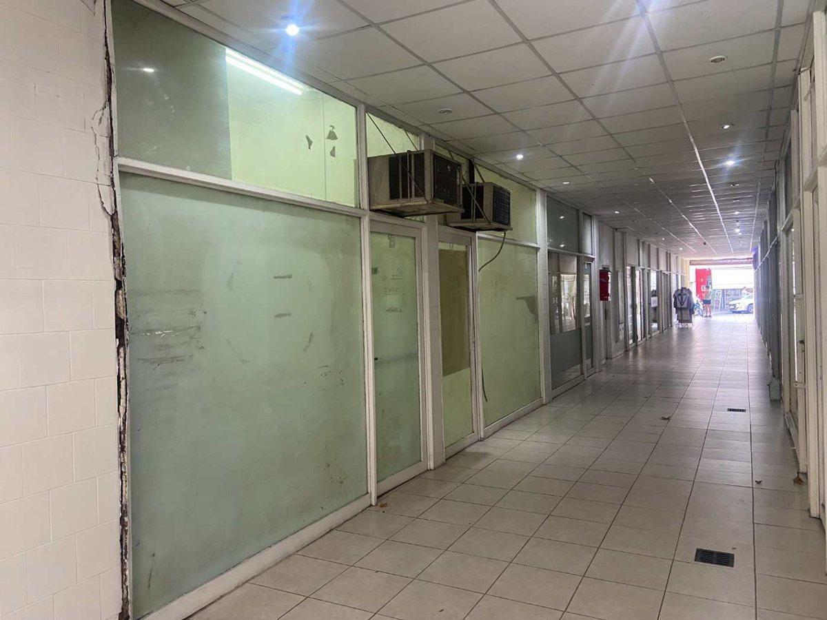 Foto de LOCAL VENTA GALERIA CENTRO COMERCIAL RAMOS MEJIA, imagen 3