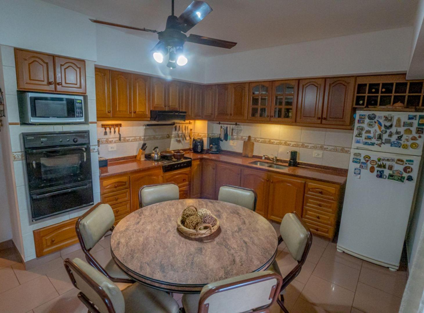 Foto de CASA TRIPLEX MARTINEZ 5 AMB COCHERA Y QUINCHO, imagen 5