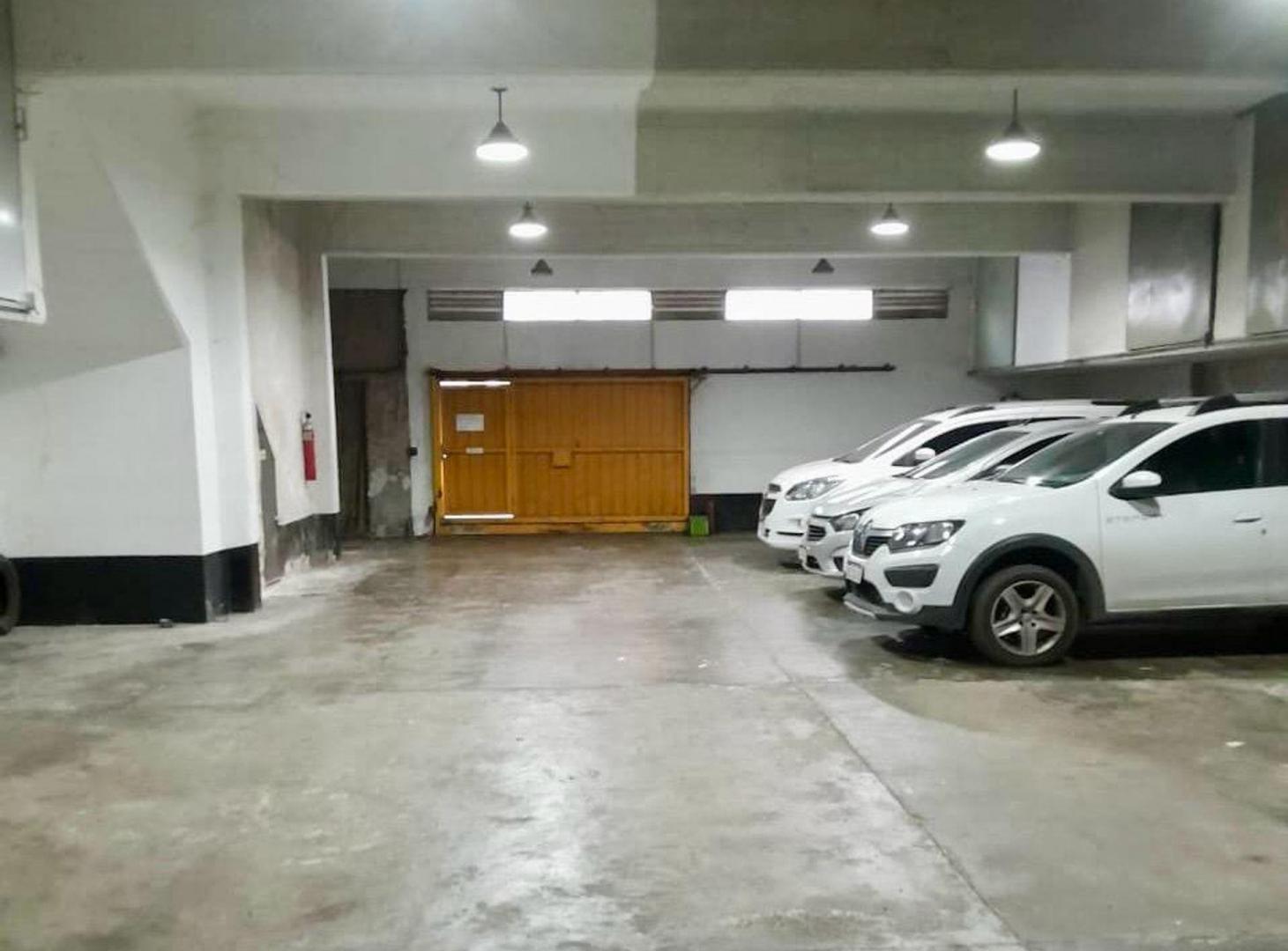 Foto de Venta cochera cubierta baulera Ramos Mejía Norte, imagen 1