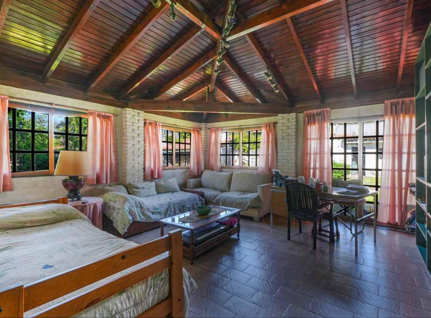 Foto de Venta Casa Quinta con pileta en Barrio Corimayo, imagen 5