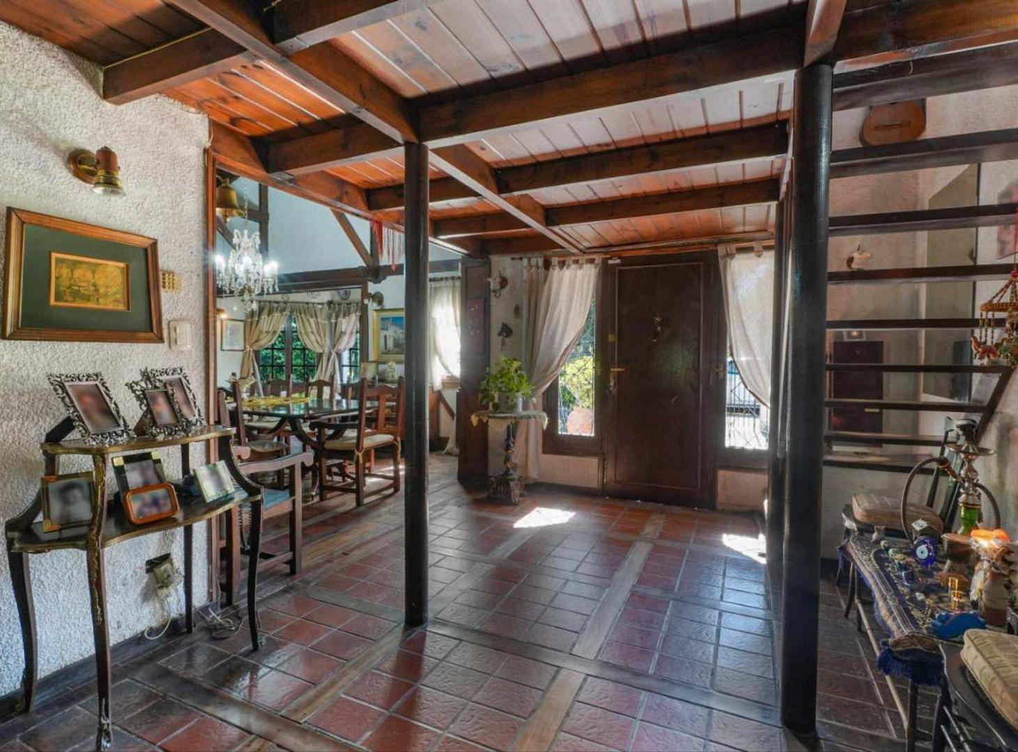 Foto de Venta Casa Quinta con pileta en Barrio Corimayo, imagen 1