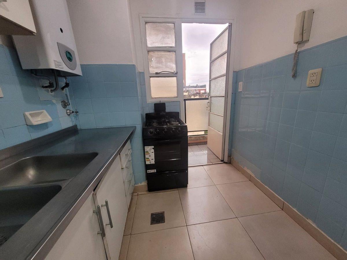 Foto de Alquiler residencial 3 amb Flores piso alto lumino, imagen 2