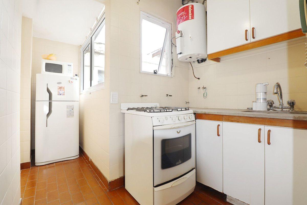 Foto de Venta departamento 4 ambientes con balcón Flores, imagen 4