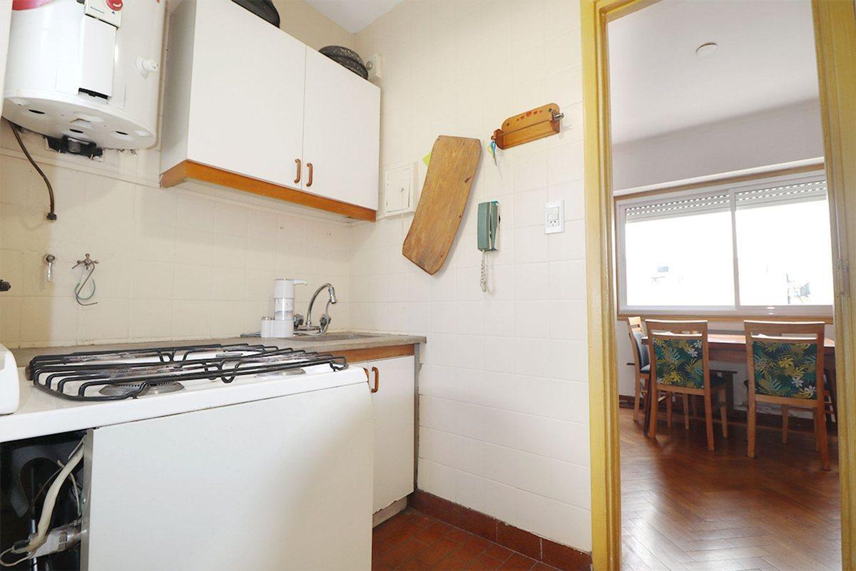 Foto de Venta departamento 4 ambientes con balcón Flores, imagen 5
