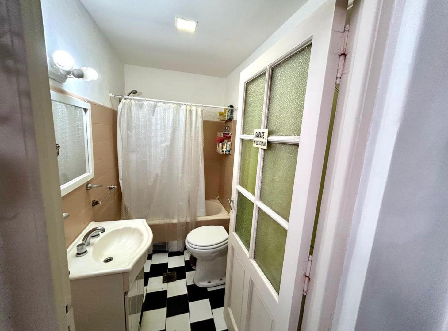 Foto de VENTA PH PB Y 1 PISO TERRAZA PARRILLA V.GRAL MITRE, imagen 4