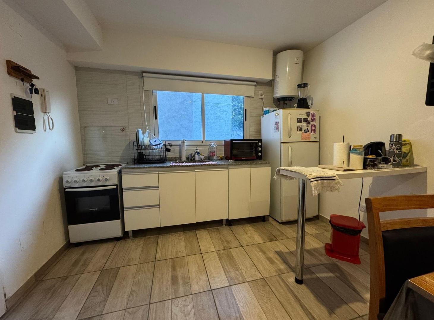 Foto de Venta Depto Monoamb Divisib c/ Balcón - Sáenz Peña, imagen 2