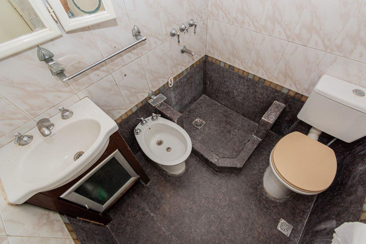 Foto de PH 3 AMBIENTES EN VENTA EN RAMOS MEJIA CON TERRAZA, imagen 2