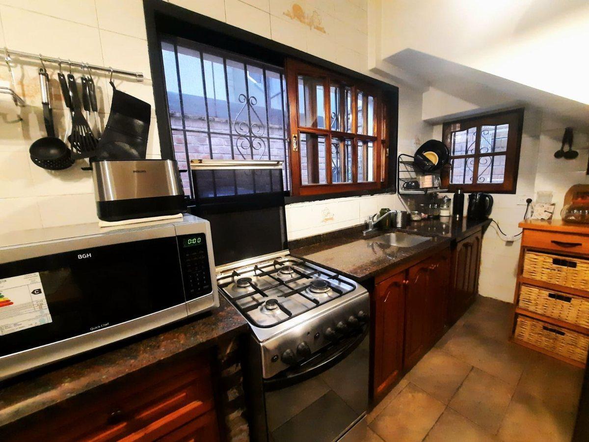Foto de VENTA CASA 4 AMB COCHERA PATIO VILLA DEL PARQUE, imagen 4