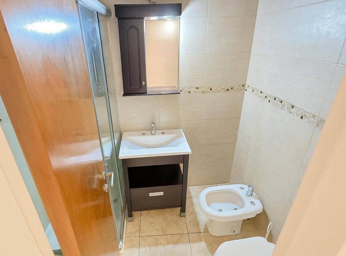 Foto de VENTA DPTO 3 AMB C/DEPEND. BALCON C/PARRILLA, imagen 2