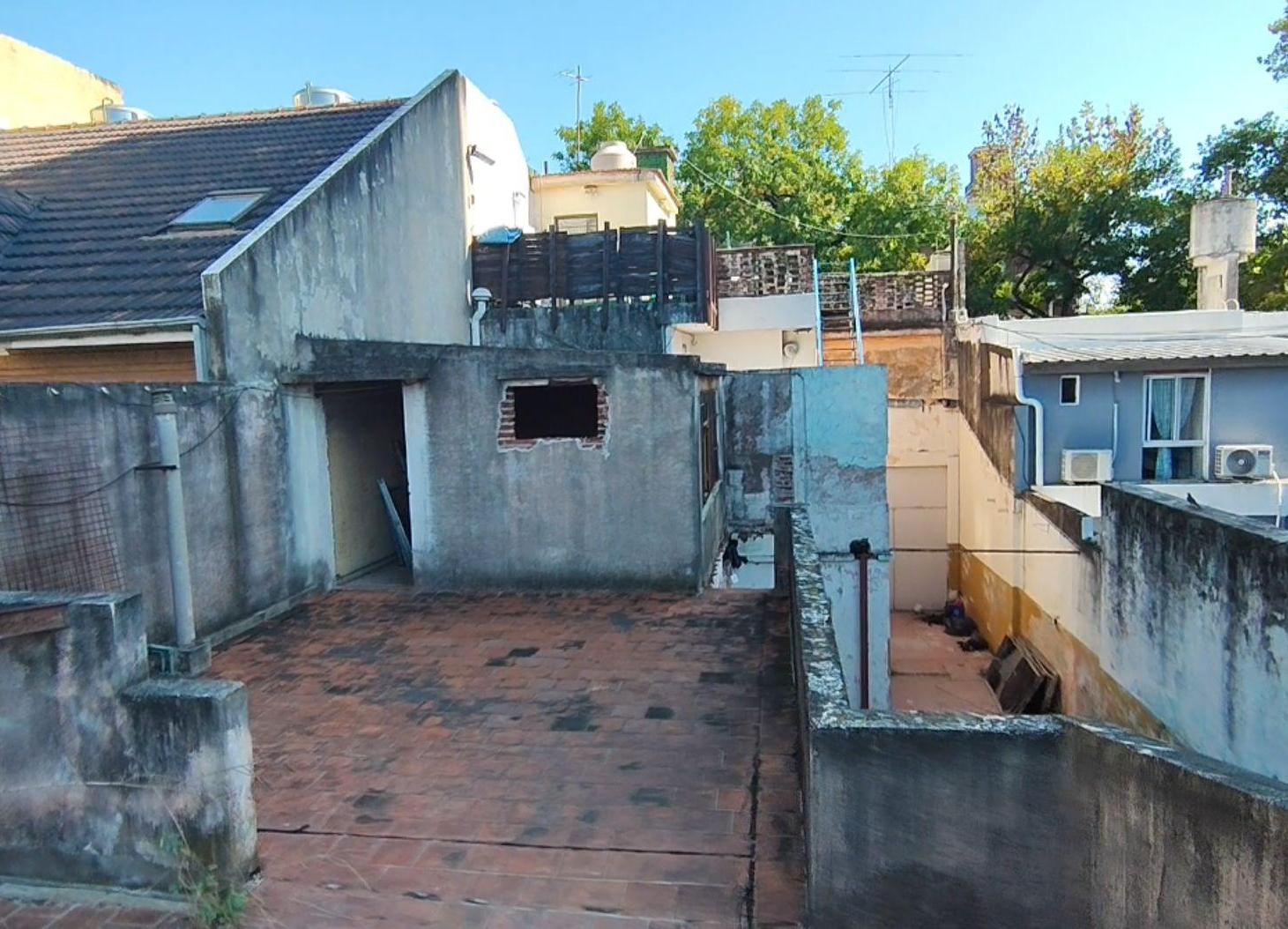 Foto de DEPÓSITO A REFAC. EN VENTA 327 MTS MONTE CASTRO, imagen 4