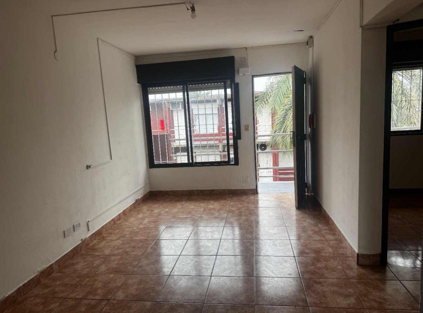 Foto de RESERVADA VENTA DEPTO 3 AMBIENTES VILLA BALLESTER, imagen 3