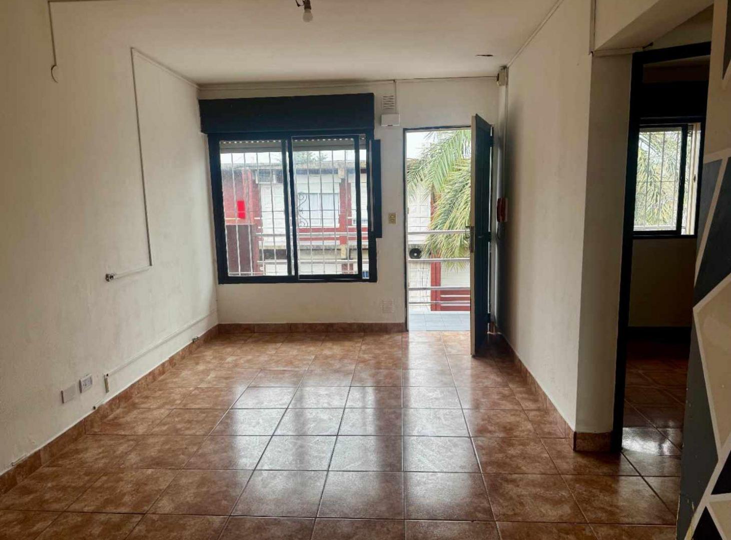 Foto de RESERVADA VENTA DEPTO 3 AMBIENTES VILLA BALLESTER, imagen 1