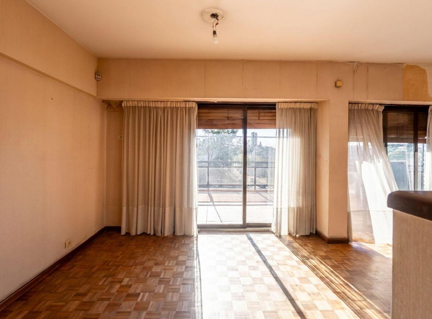 Foto de VENTA DEPTO. 5 AMB. A 200 M2 DE PLAZA ARENALES, imagen 4