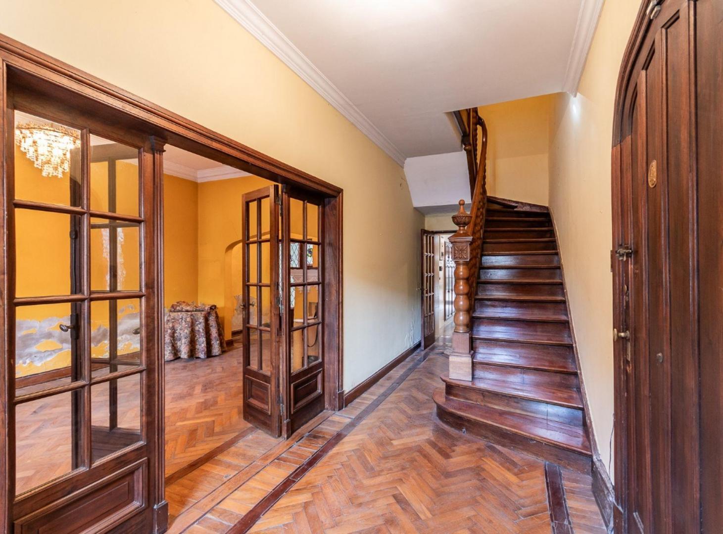Foto de Venta chalet, 8 amb, 5 cocheras, Quincho, Pileta, imagen 3