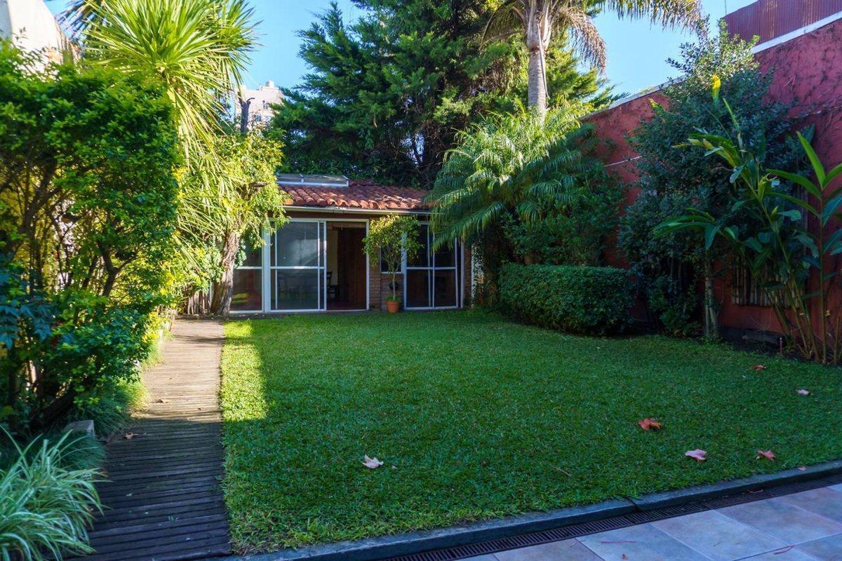 Foto de Venta Casa 5 amb Monte Castro con jardín y quincho, imagen 2