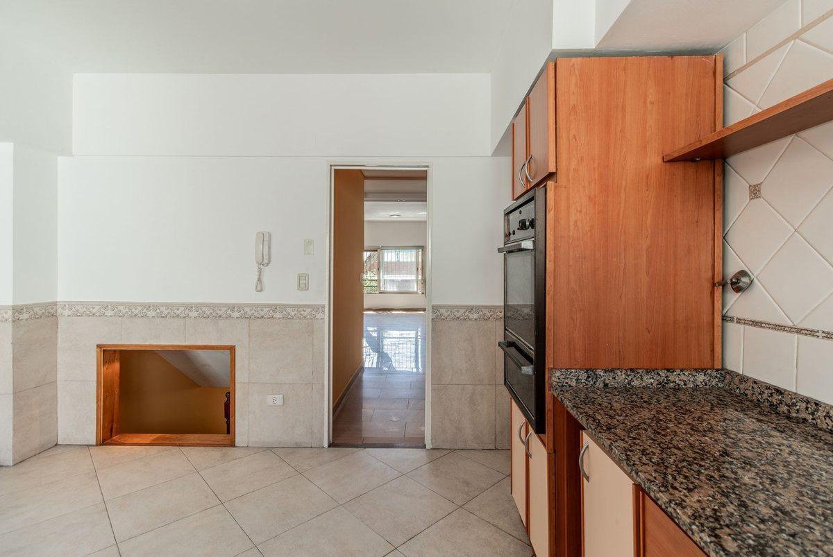 Foto de PH triplex. Venta. Permuta. Floresta.Apto Crédito, imagen 5