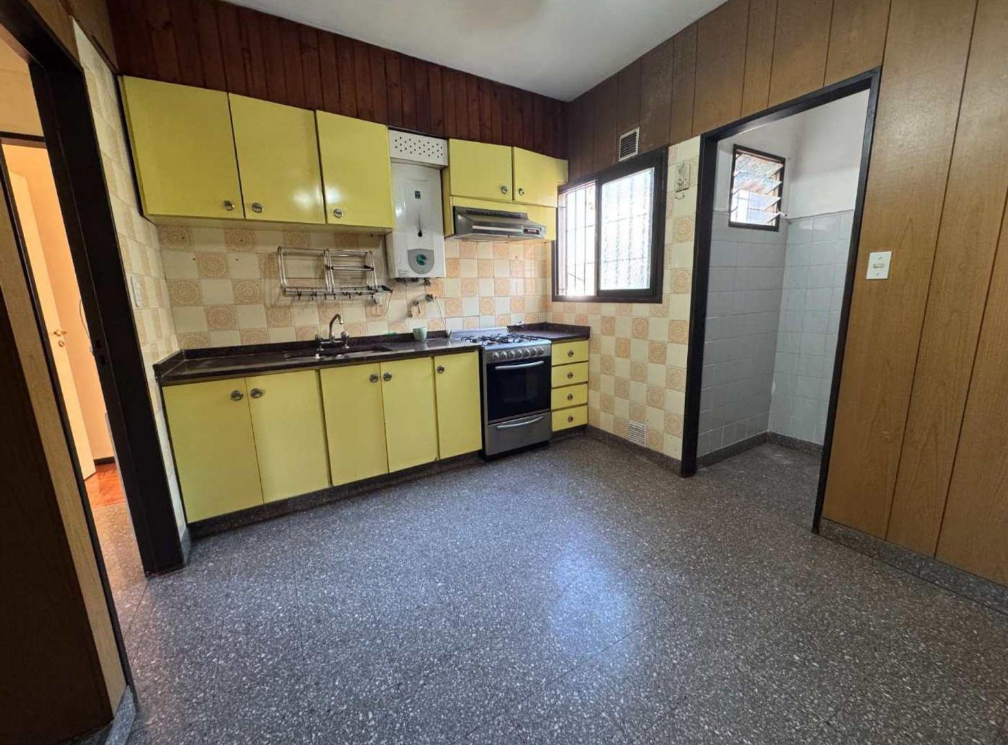 Foto de Venta Depto 4 Amb c/Cochera, Baulera - Mataderos, imagen 3