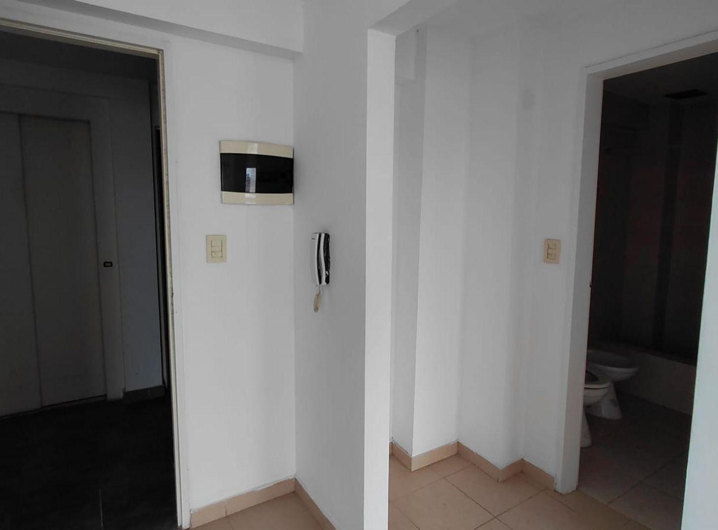 Foto de Departamento 2 ambientes c/balcón y cochera Boedo, imagen 3