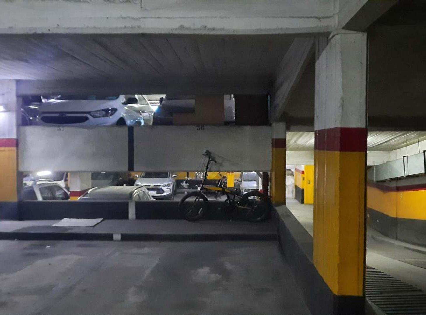 Foto de VENTA 2 COCHERAS FIJAS CON SEGURIDAD LAS 24 HS, imagen 3