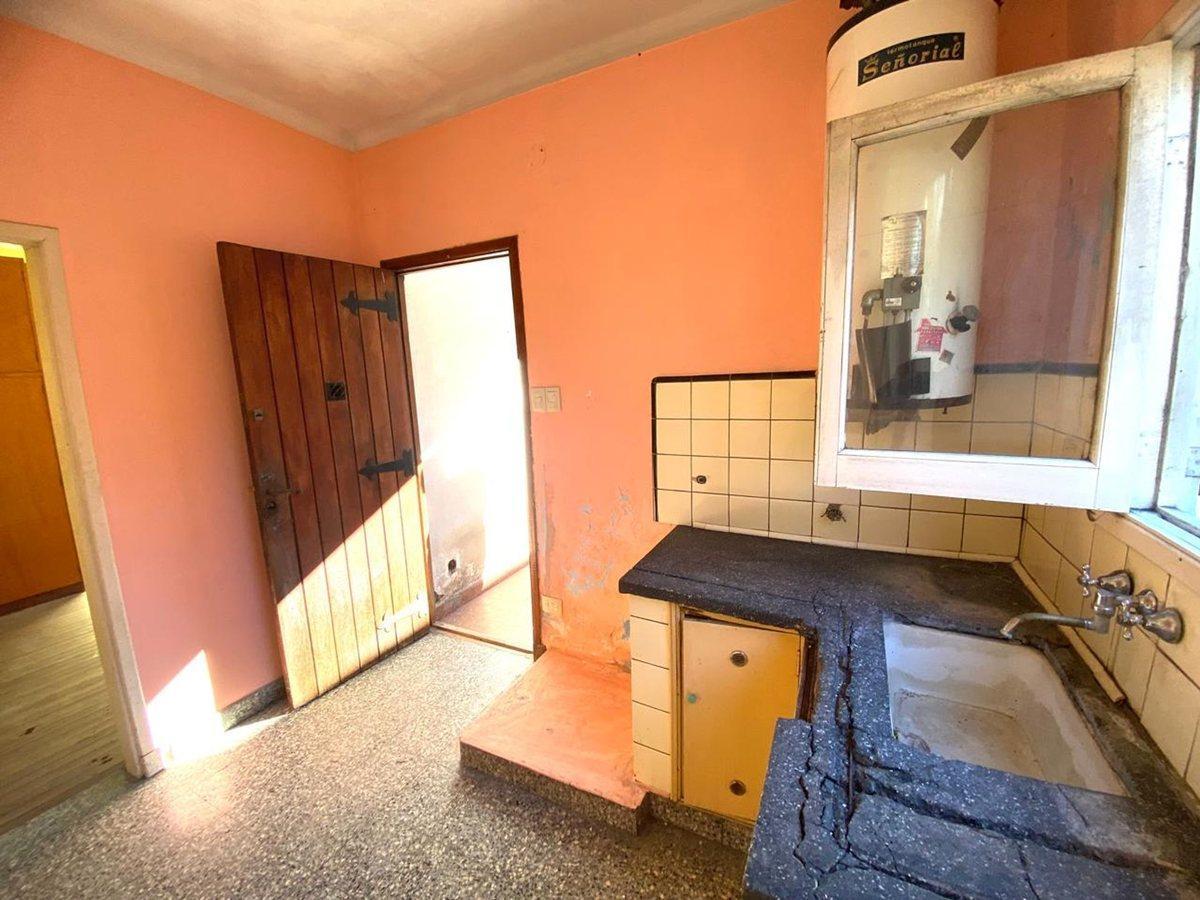 Foto de VENTA CASA EN EL CENTRO DE MORENO, imagen 5
