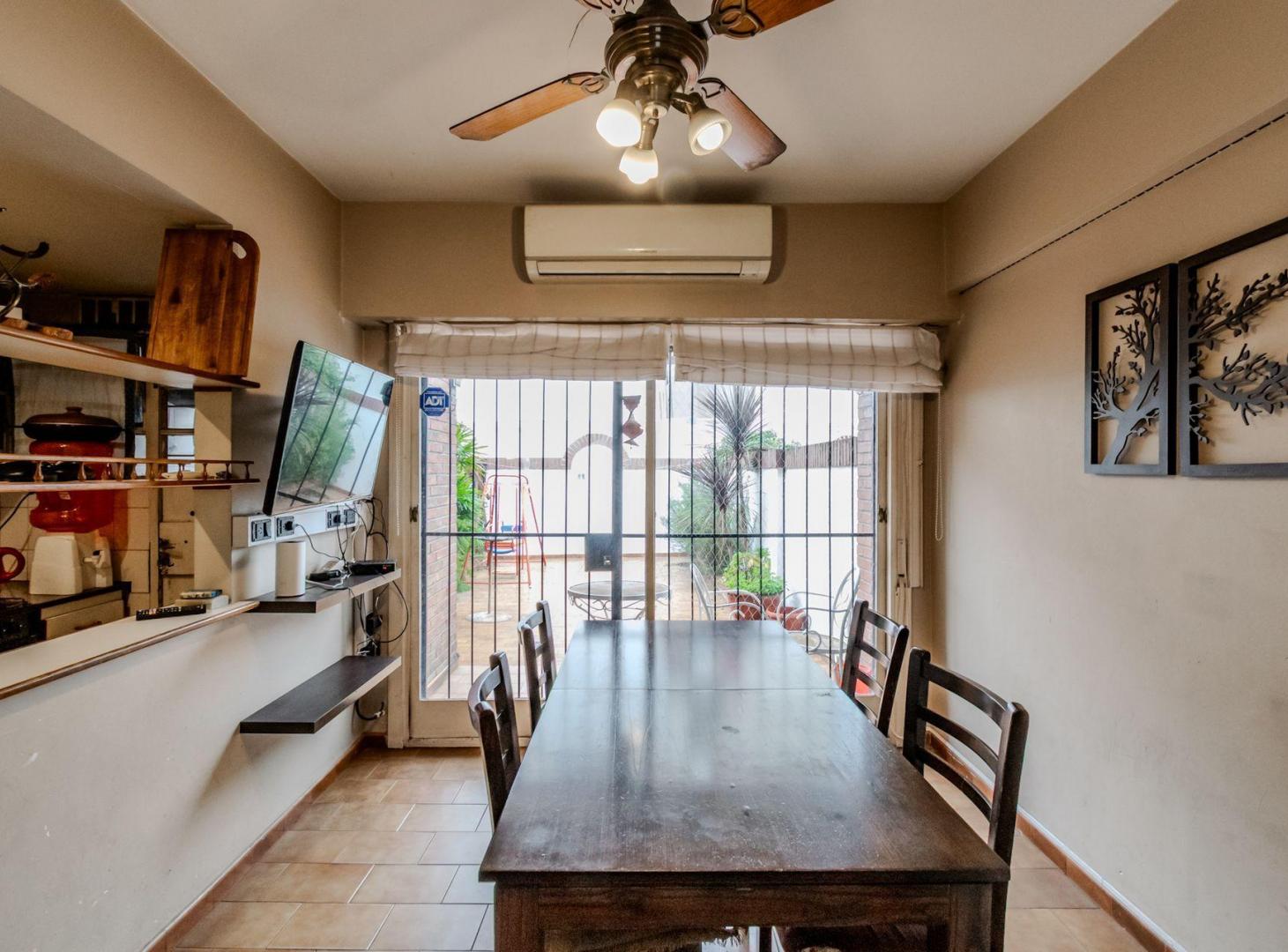 Foto de PH Duplex 4 amb venta Villa del Parque cochera, imagen 4
