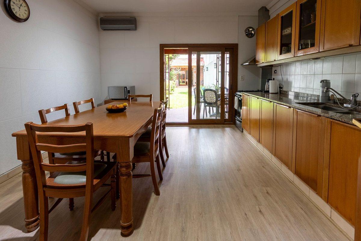 Foto de Venta 5 amb + playroom, cochera, jardin, quincho., imagen 3