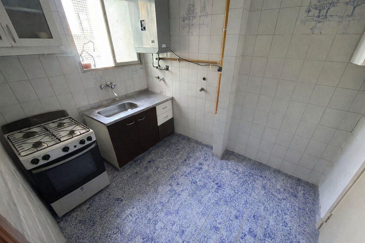 Foto de VENTA DTO 2 AMB. LATERAL 1 PISO X ESC V. MITRE LUM, imagen 4