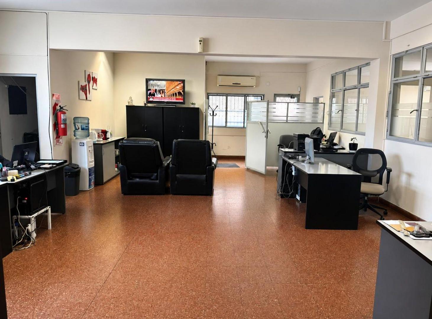 Foto de Venta planta industrial 2100 m2 con puente grúa, imagen 3