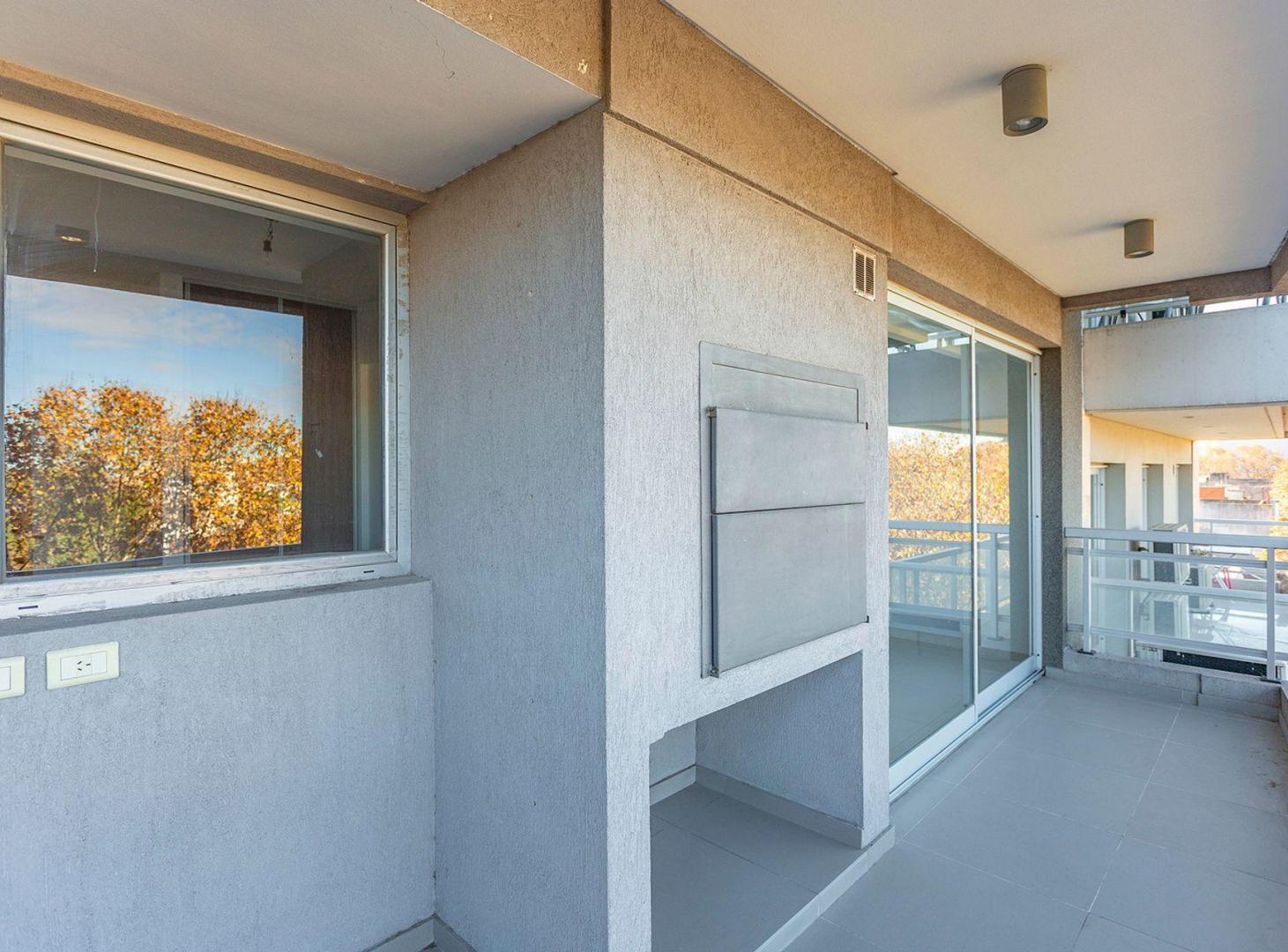 Foto de Venta Dpto 3amb Urquiza baulera parrilla 3 cochera, imagen 3