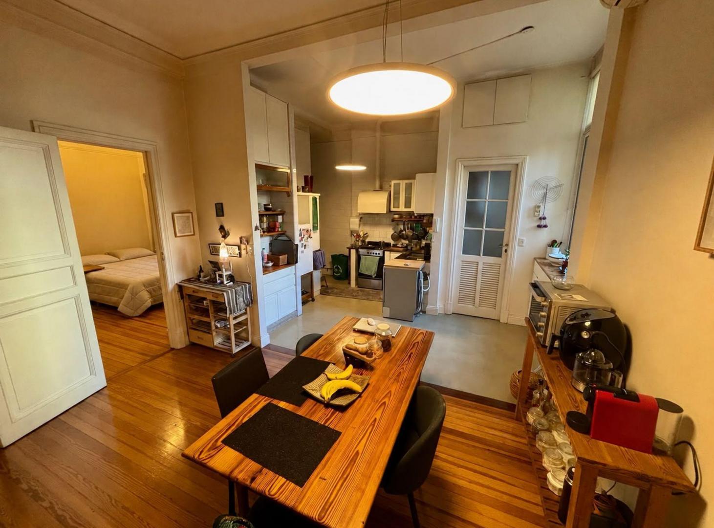 Foto de VENTA DEPTO 6 AMB BALVANERA - FRENTE - LUMINOSO, imagen 1