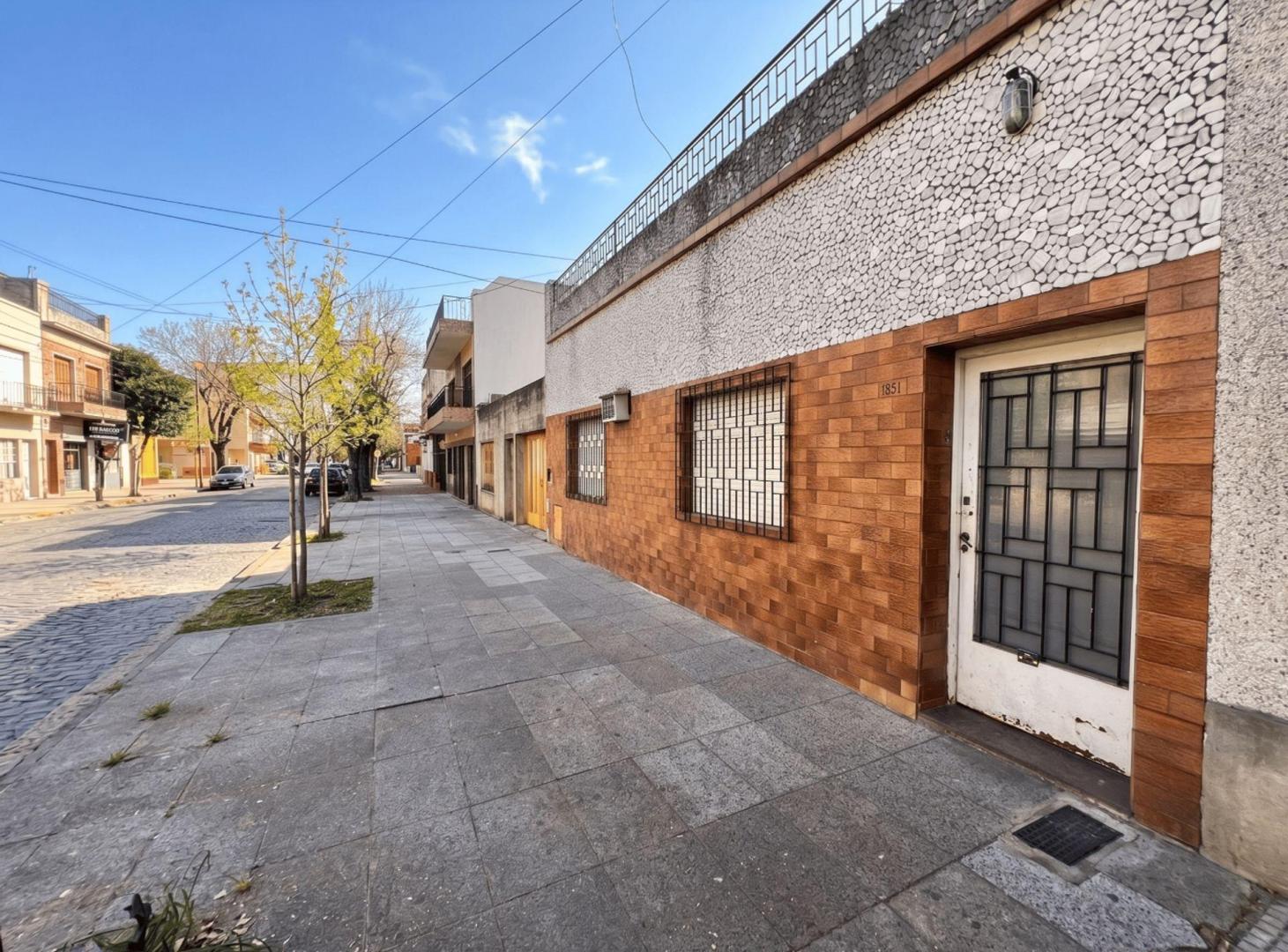 Foto de Casa 3 Amb a Refaccionar Amplio Parque MataderosPr, imagen 1