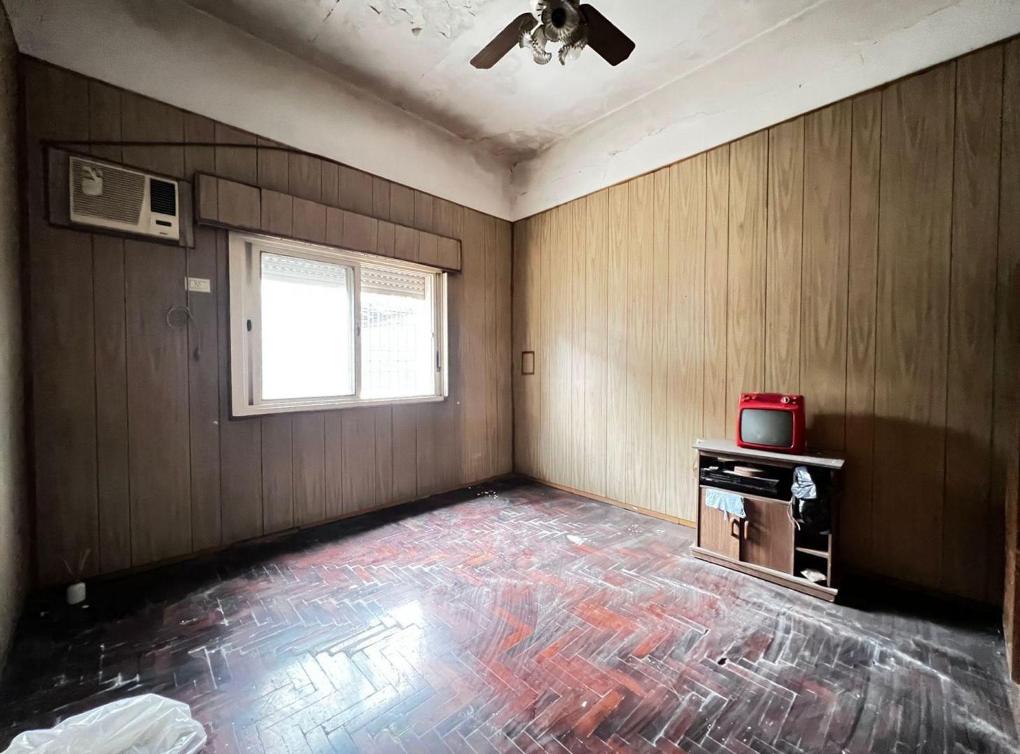 Foto de Casa 3 Amb a Refaccionar Amplio Parque MataderosPr, imagen 5
