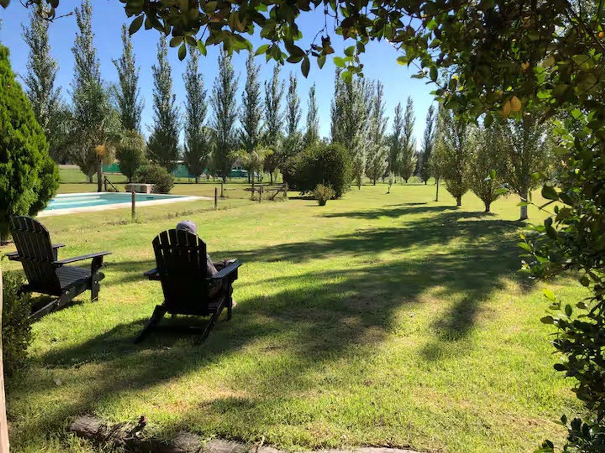 Foto de VENTA CASA CHACRAS URIBELARREA 5 AMB PISCINA, imagen 1