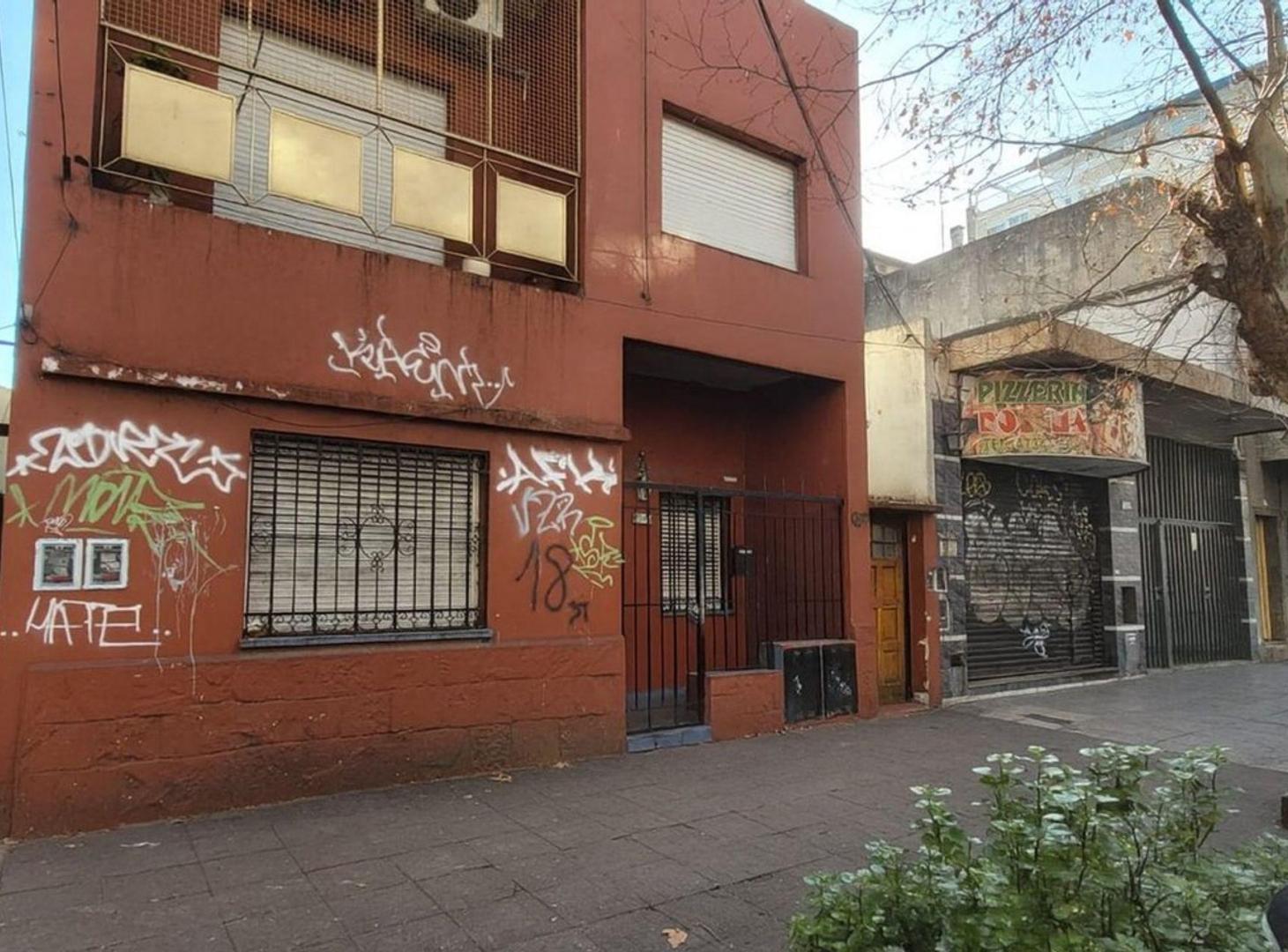Foto de P.H. 3 amb frente Caseros centro refaccionar, imagen 5