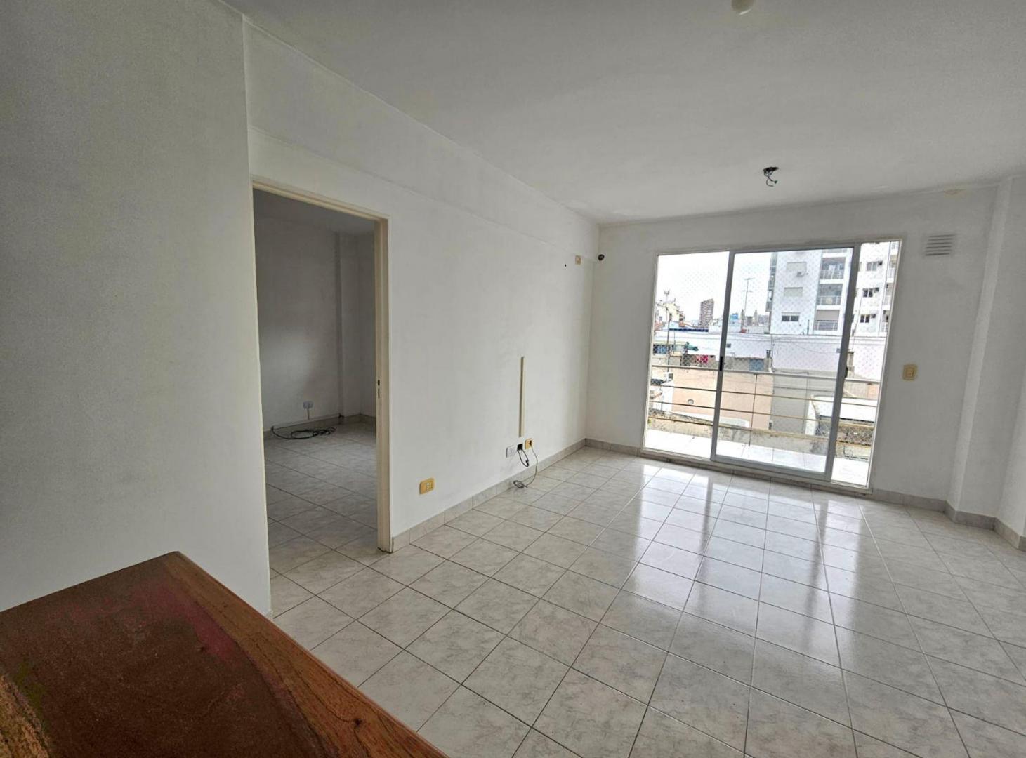 Foto de OFICINA.VENTA.2 AMBS. COCHERA Y BALCON. ALMAGRO, imagen 2