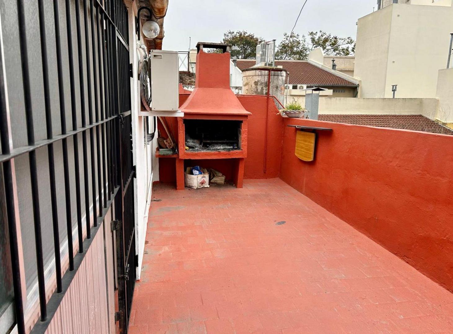 Foto de VENTA PH PB Y 1 PISO TERRAZA PARRILLA V.GRAL MITRE, imagen 5